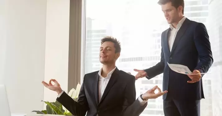 Ruhen Sie sich von der Arbeit aus, um die Potenz auf natürliche Weise zu steigern